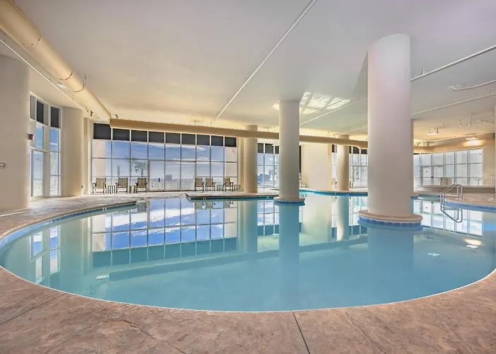 Phoenix Gulf Towers 805 Apartment