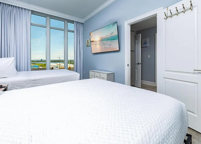 Phoenix Gulf Towers 805 Apartment